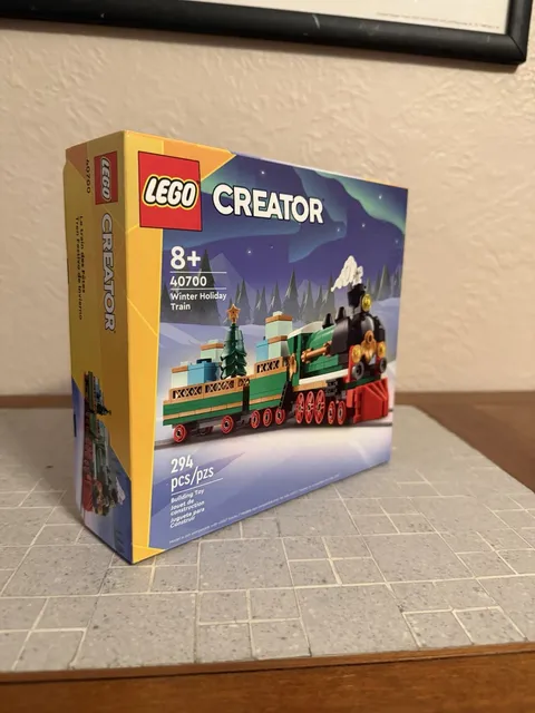 LEGO 40700 Creator Winter Holiday Train 294pcs NEW Factory Sealed