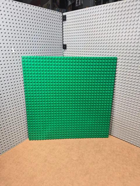 LEGO Base Plate Part #3811 - 32x32 Green - Scratches