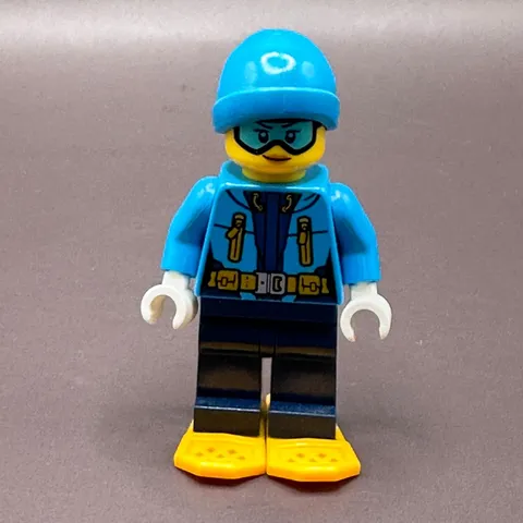 LEGO Minifigure Arctic Explorer Female cty0906 City Yellow Flippers