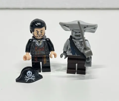 LEGO Minifigures Pirates Of The Caribbean Lot Of 2- Maccus Hector Barbossa