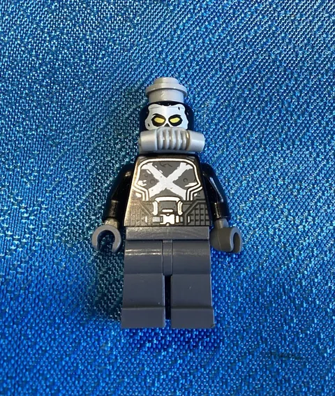 LEGO® Marvel Superheroes™ Minifigure Crossbones Captain America Civil War Gun