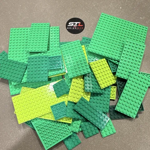 LEGO 26pcs Clean, Bulk, Randomly Assorted Green Plates, MOC