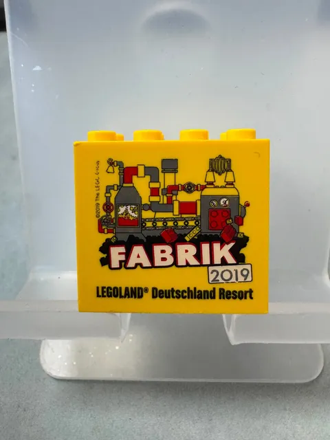 Lego Collectible Brick Special Brick 2x4x3 Yellow Legoland Factory 2019