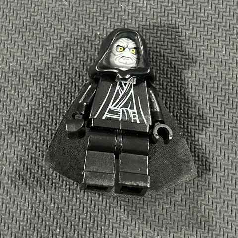 LEGO Star Wars Emperor Palpatine Minifigure sw0210