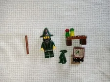 Lego Castle Green Wizard Minifigure baby dragon Norbert 7955 Extras