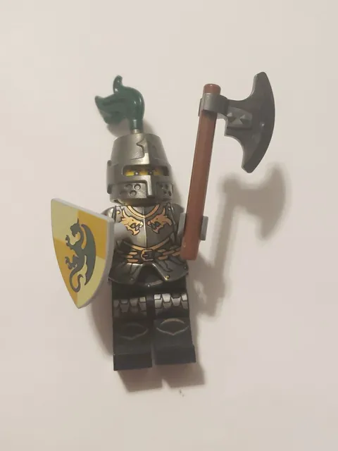LEGO Kingdoms Castle Dragon Knight Armor with Chain Minifigure Rare cas452