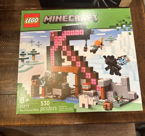 LEGO Minecraft The Pickaxe Mine Complete Set 530 Piece (21277)