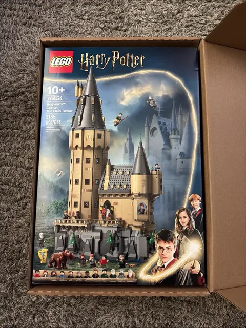 LEGO Harry Potter Hogwarts Castle Main Tower 76454 2135 pcs Set Age 10+