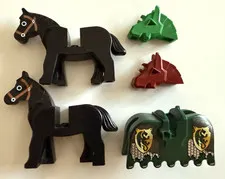 Lot 5 PCLEGO Vintage Castle~2 Black Horses(Moveable Heads)~1 Cover~2 head covers