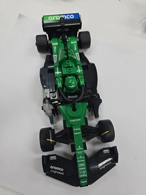 LEGO Speed Champions: Aston Martin Aramco F1 AMR24 Race Car (77245)