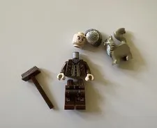 New LEGO Argus Filch and Mrs. Norris Minifigure Exclusive from Set 76473