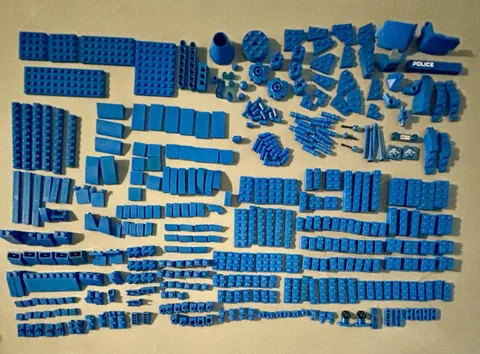 400+ Lego Blue Assorted Bricks and pieces BUNDLE.