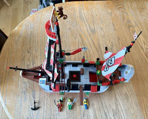 Lego 7075 Captain Redbeard's Pirate Ship - Complete But Missing 1 Minifig - Read