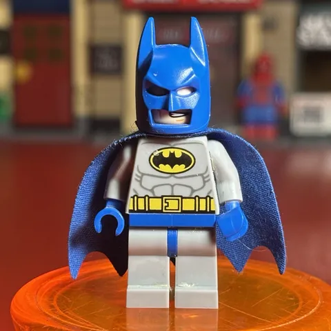 LEGO Batman Minifigure Blue Cape and Cowl sh0111 classic batman