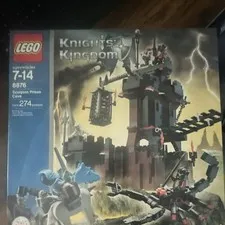 LEGO Castle Knights' Kingdom 8876 Scorpion Prison Cave Scorpion 274pcs 2005