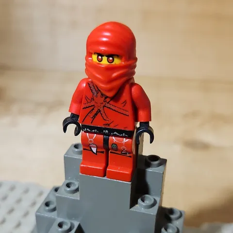 LEGO Plastic Red Ninja Minifigure Figure w/ Mask & Black Hands