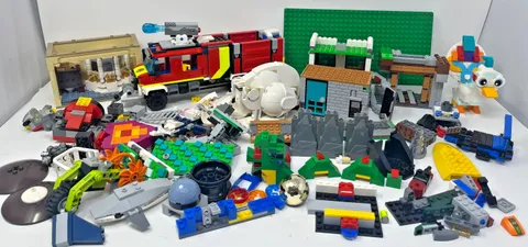 LEGO LOT OF 3 LBS. 10 OZS. PARTIAL BUILDS ASSORTED PARTS & PIECES