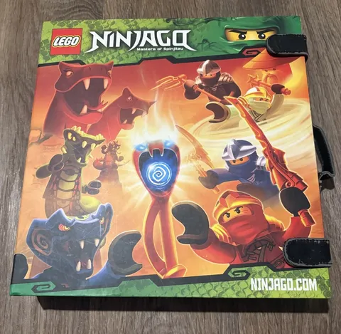 LEGO Ninjago Masters of Spinjitzu Carry Case 2012 Extremely Rare
