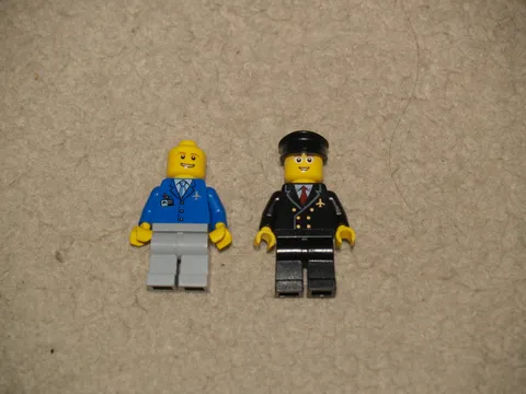 Lego City Airport 3182 - replacement figures air044 & air045 only