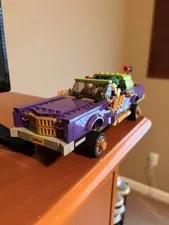 LEGO Jokers Lowrider With Rubber Band Hydraulics and Harley & Joker Minifigures