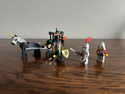 LEGO Castle: Prison Carriage Rescue (7949)