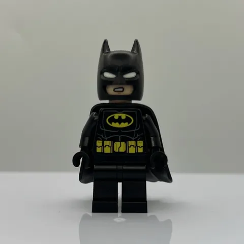 LEGO Batman with Rubber Cape Minifig SH1123 DC Comics Super Heroes 76330