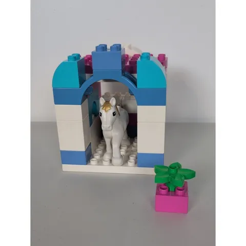 Lego Duplo Cinderella's Horse Stable (Not an official set)