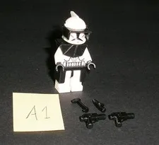 LEGO Star Wars Clone Trooper (Phase 1 Black Visor Kama Pauldron) Minifig 8014 A1