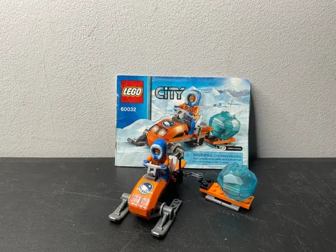 LEGO CITY: Arctic Snowmobile (60032) | Pre-Build