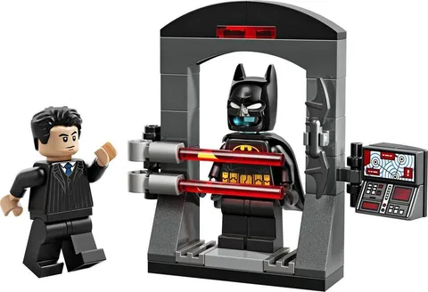 NEW SEALED LEGO 30726 Bruce Wayne and the Batsuit - DC Comics Super Heroes 2026