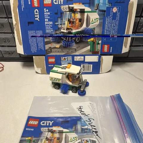 LEGO CITY 60249 Street Sweeper Complete Set 89pcs 5+ w Instructions Box
