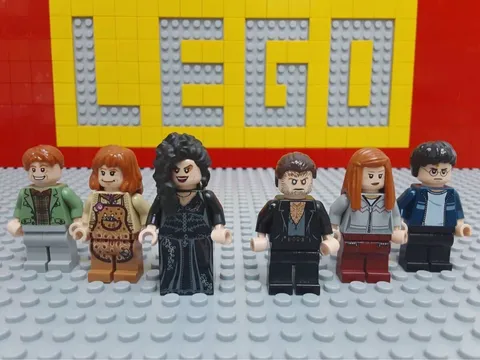 LEGO 4840 Harry Potter Minifigure Set Weasley Burrow Bellatrix Ginny Arthur Moll