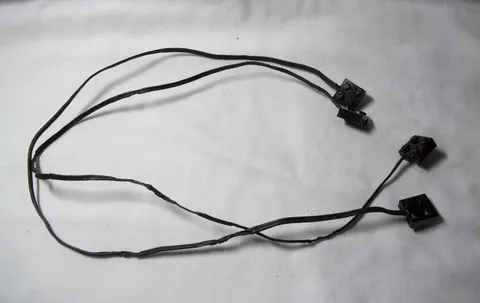 Lot 2 Lego 9V Wire 5306bc069 w/ 2x2 brick ends - 69 studs  RCX Mindstorms Train