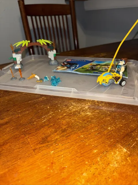 LEGO Chima: Lennox Minifigure in Flat Silver Armor - loc006 (from 70014, 70104)