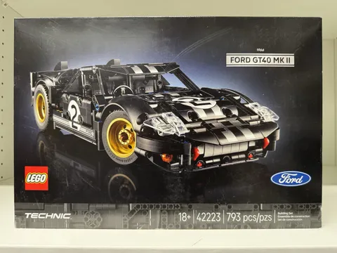 LEGO Technic Ford GT40 MK II 42223 793 pcs 18+ Box 30x17x8 cm