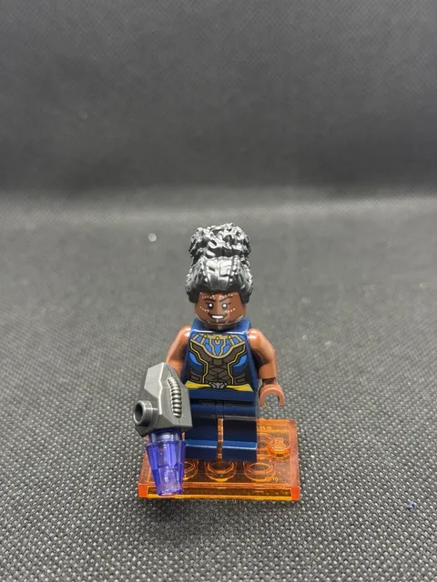LEGO® Marvel Studios Shuri MInifigure Dark Blue Top Infinity Saga sh0735