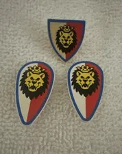 LEGO Minifigure, Shield 2 Oval & 1 Triangle with Lion Head 2586p4d