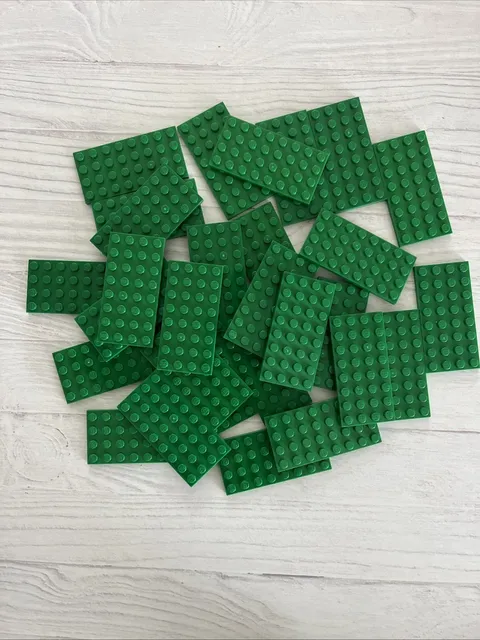 LEGO GREEN LOT 30 PCS 4X8 BASE PLATE BUILDING PIECES