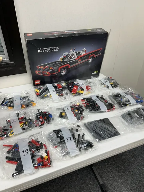 LEGO Super Heroes: Batman: the Classic TV Series Batmobile (76328) Missing Parts