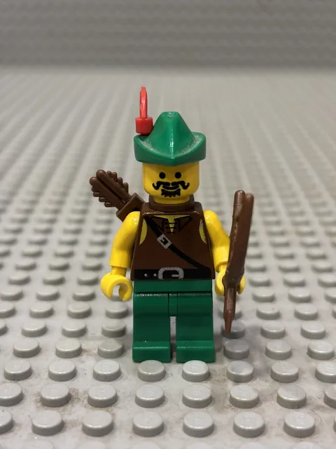Vintage LEGO Dark Forest - Forestman 1 w/ Accessories (cas285)