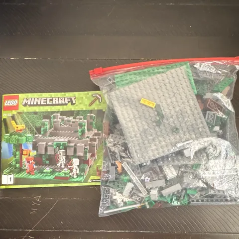 LEGO Minecraft The Jungle Temple 21132 320pcs Missing Second Book, Sword, No Box
