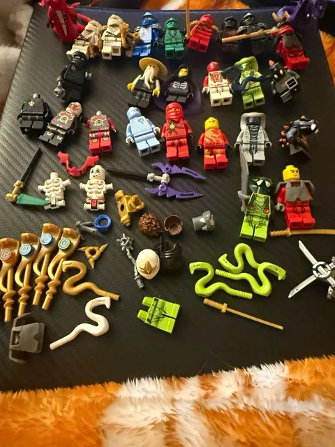 LEGO NINJAGO Minifigure Lot w/ Weapons Accessories Kai Zane Cole Jay