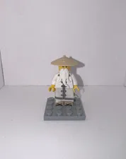 LEGO (R) Ninjago Sensei Wu Minifigure - From Set 71019 White Robe Zori Sandals