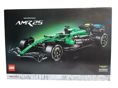 LEGO Technic Aston Martin Aramco AMR25 F1 Car 42240 SEALED ✅