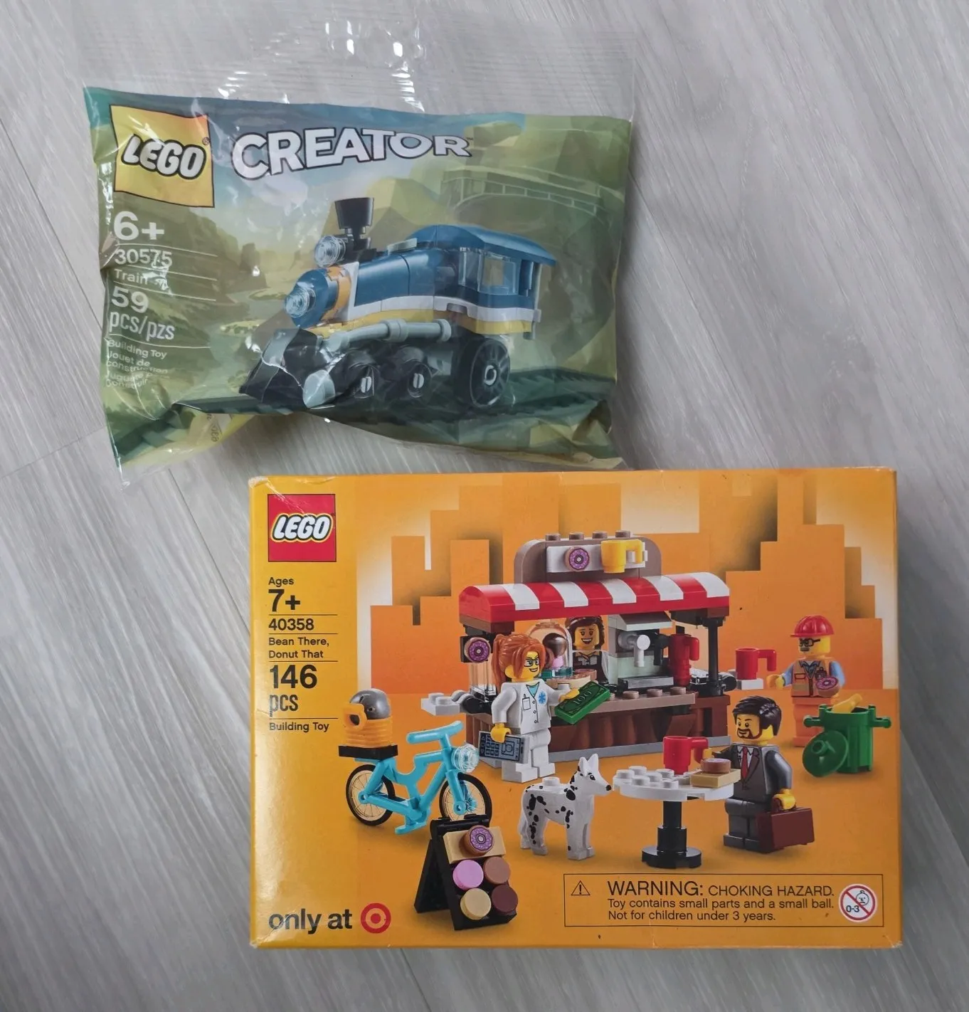 LEGO 40358 - Bean There, Donut That (146 pieces)  NEW + LEGO 30575 Creator Train