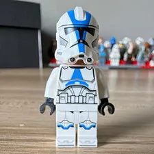 Lego Star Wars 501st Clone trooper (with helmet holes)