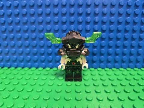 LEGO Berserker Minifigure Nexo Knights 72003 nex130 CMF Lot Rare Retired Vintage