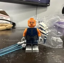 LEGO Star Wars Ahsoka Tano Minifigure w/ Sealed Headpiece & 2 Blue Lightsabers