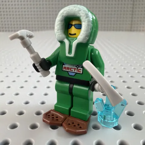 LEGO Arctic Green Hood Minifigure Climber 6579 6520 Arc008