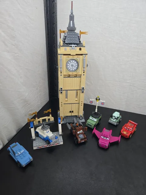 LEGO Cars: Pixar Bentley Bust Out 8639 Used 100% Complete 